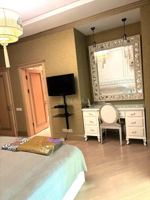 Kirayə verilir 3 otaqlı mənzil 170 m²