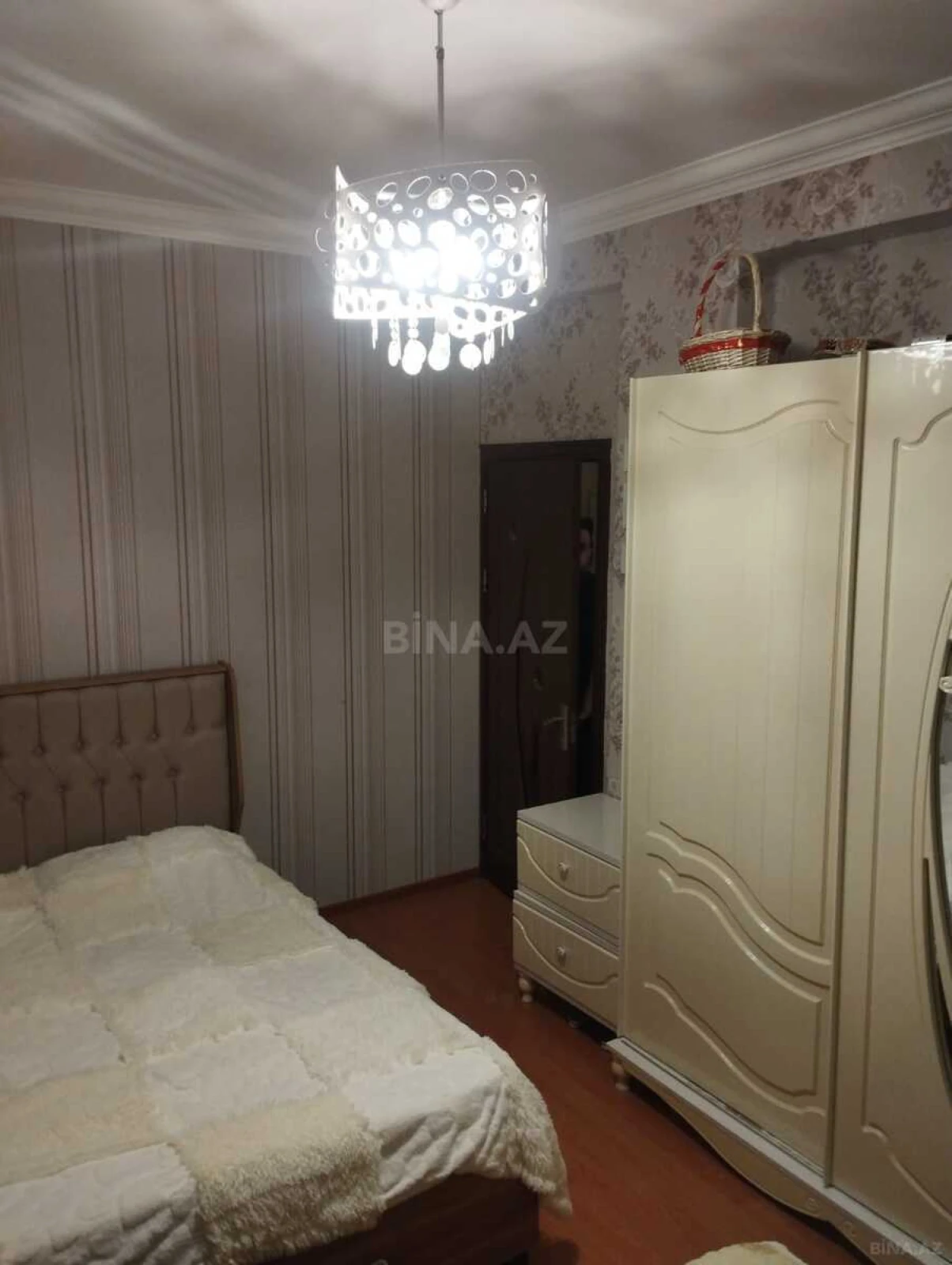 Satılır 2 otaqlı mənzil 64 m²