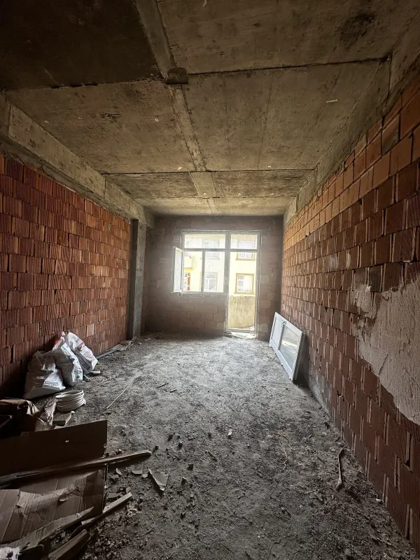 Satılır 1 otaqlı mənzil 58 m²