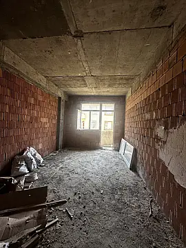 Satılır 1 otaqlı mənzil 58 m²