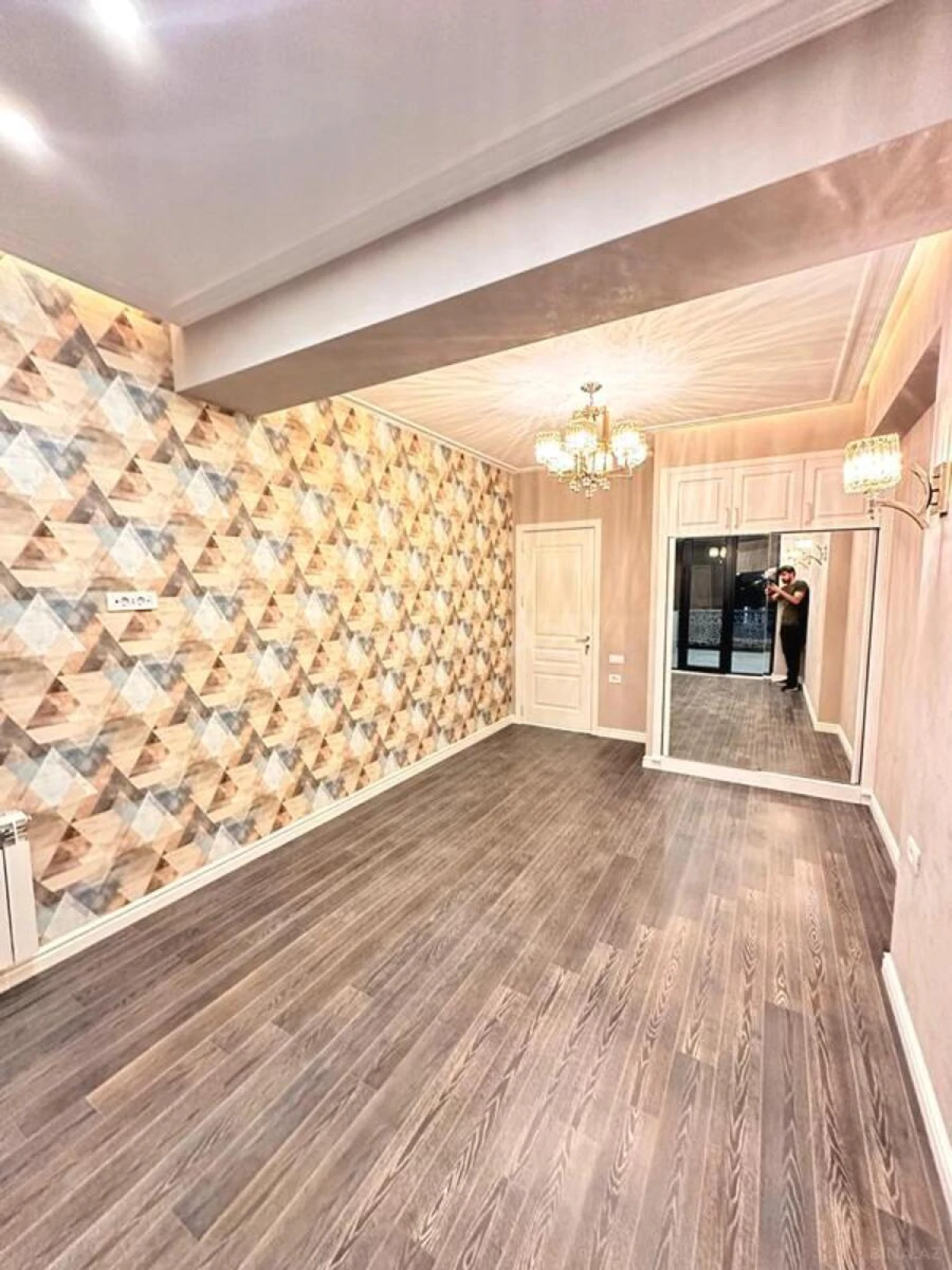 Satılır 2 otaqlı mənzil 80 m²