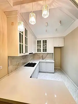 Satılır 2 otaqlı mənzil 80 m²
