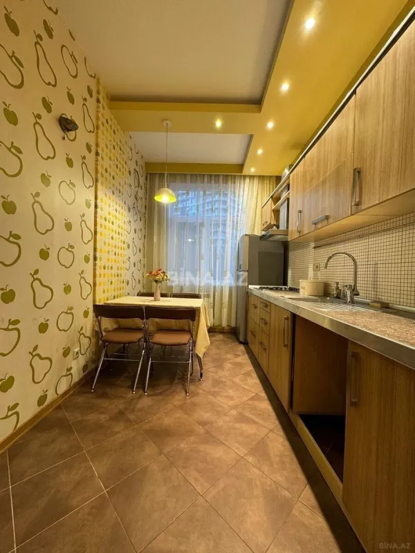Satılır 3 otaqlı mənzil 110 m²