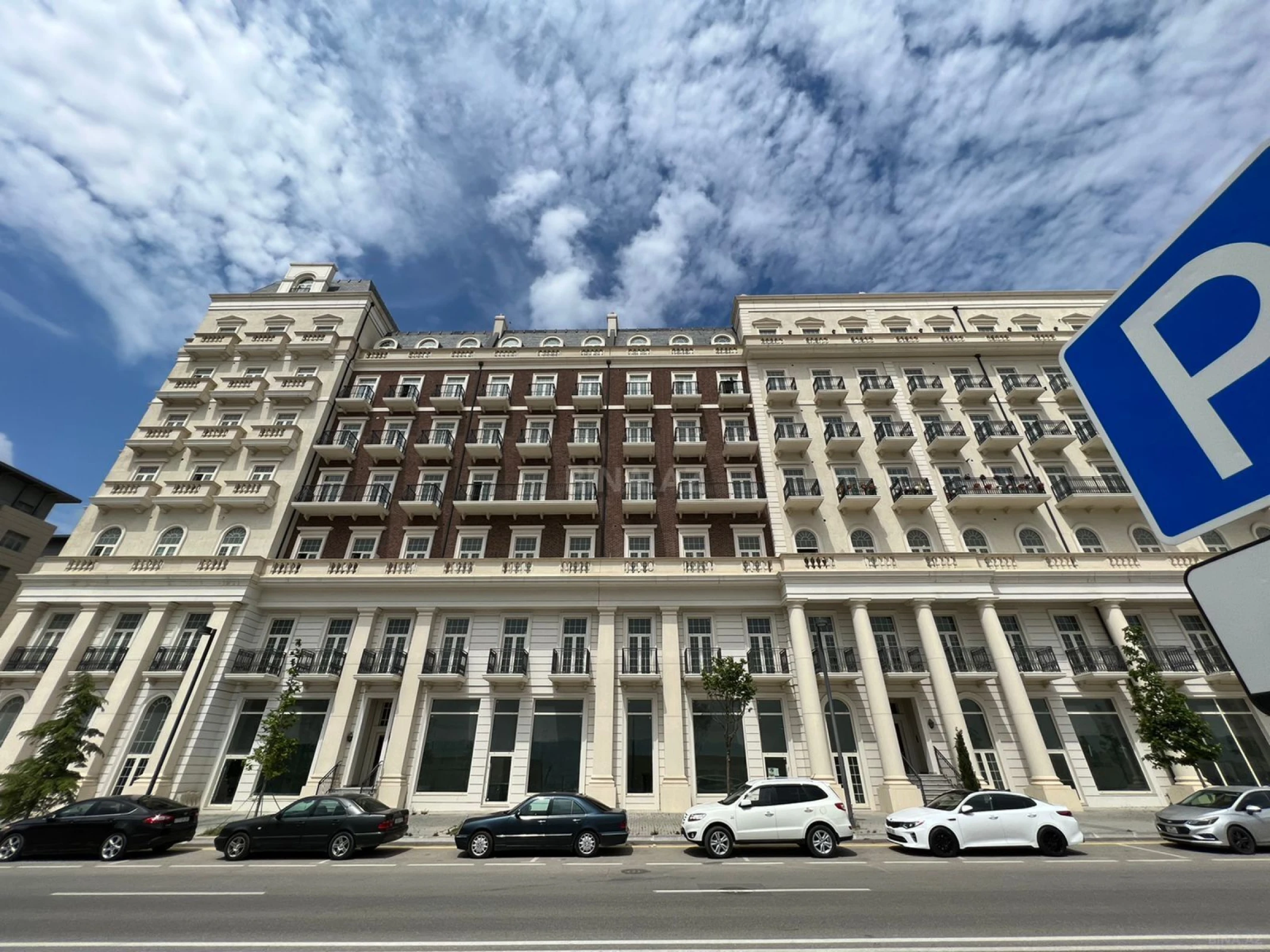 Satılır 3 otaqlı mənzil 103 m²