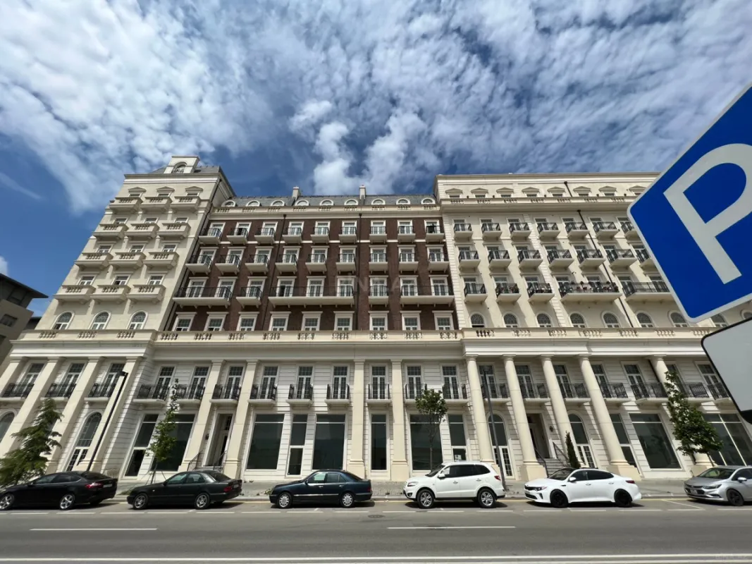 Satılır 3 otaqlı mənzil 103 m²