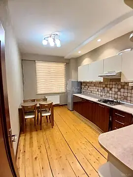 Satılır 2 otaqlı mənzil 102 m²