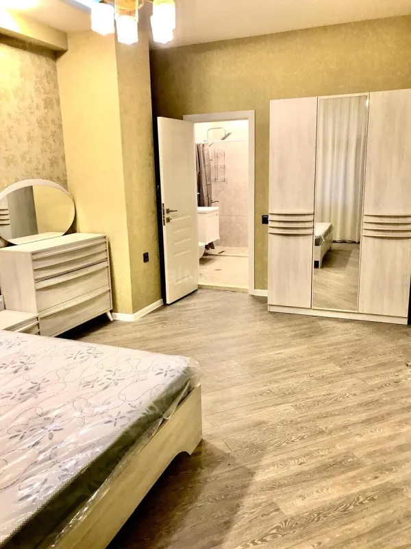 Kirayə verilir 3 otaqlı mənzil 110 m²