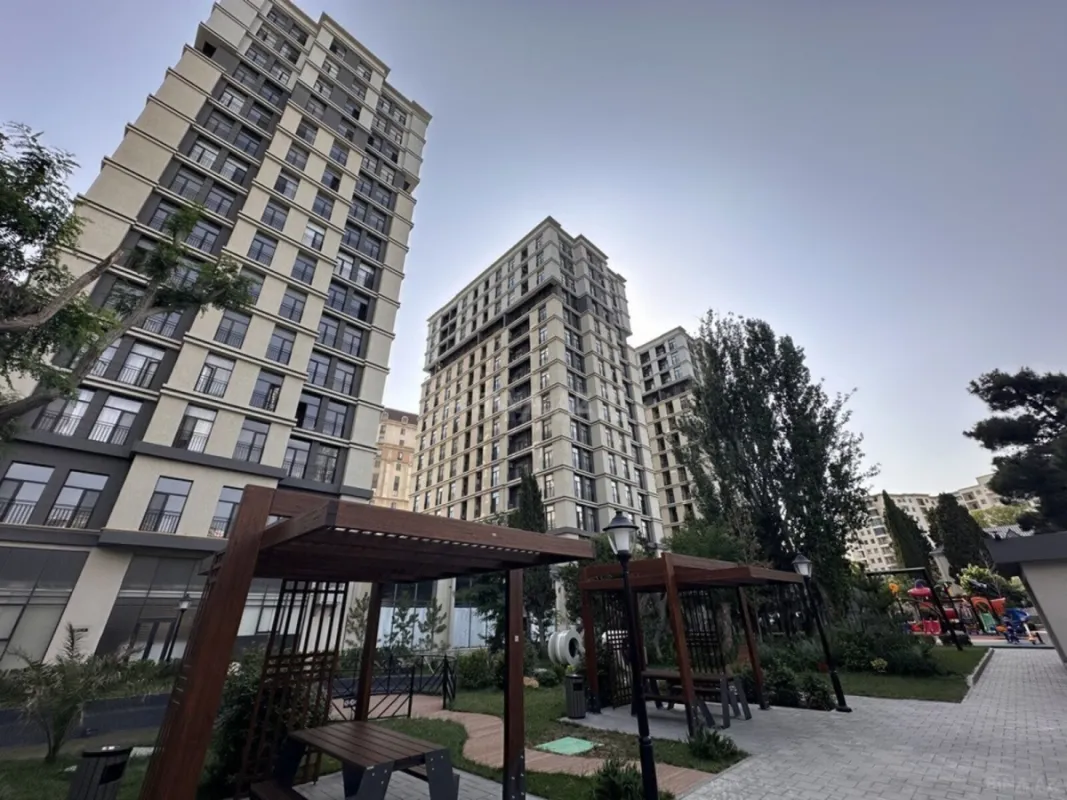 Satılır 2 otaqlı mənzil 56 m²