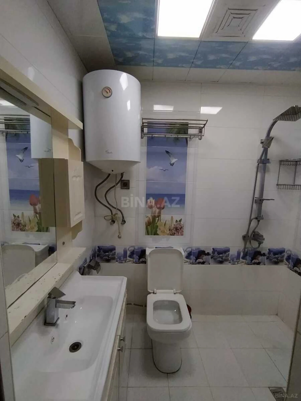 Kirayə verilir 2 otaqlı mənzil 60 m²