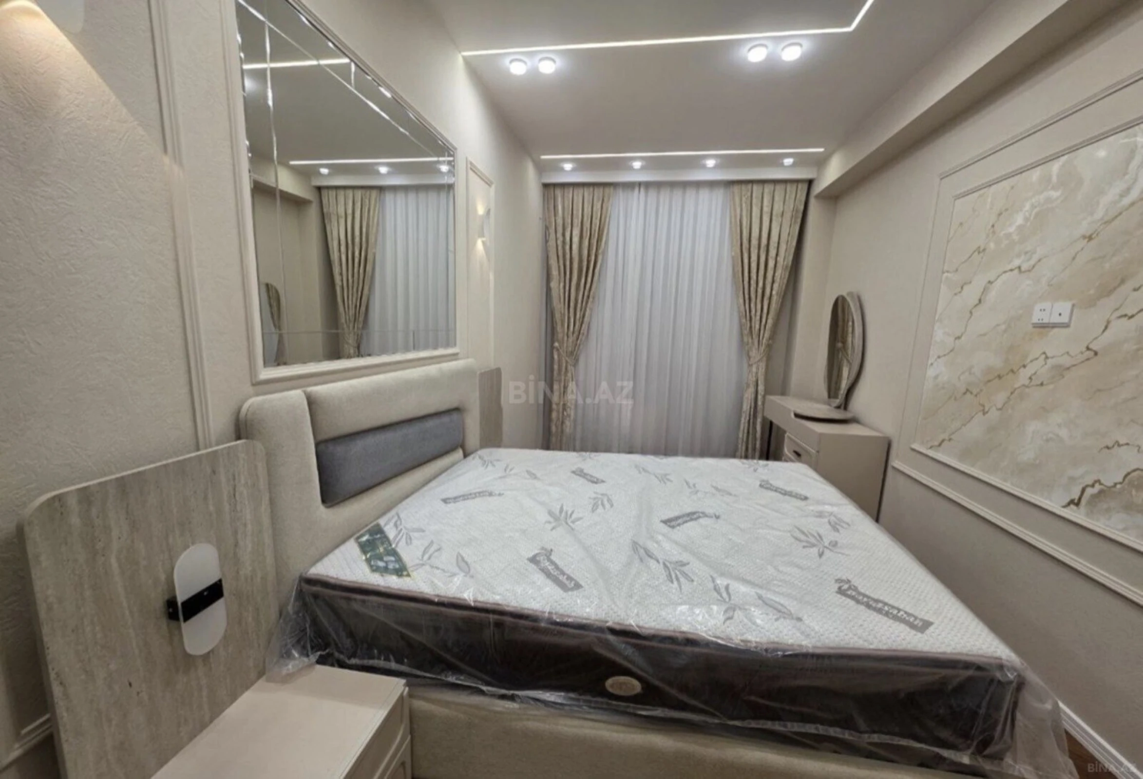 Satılır 2 otaqlı mənzil 70 m²