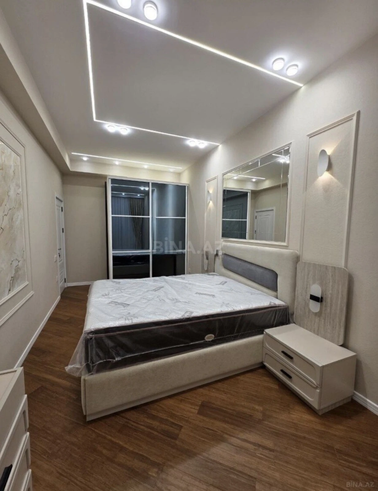 Satılır 2 otaqlı mənzil 70 m²
