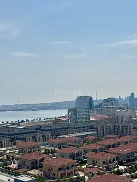 Satılır 4 otaqlı mənzil 224 m²