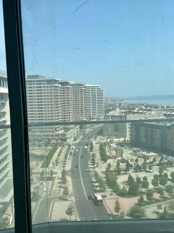 Satılır 4 otaqlı mənzil 224 m²