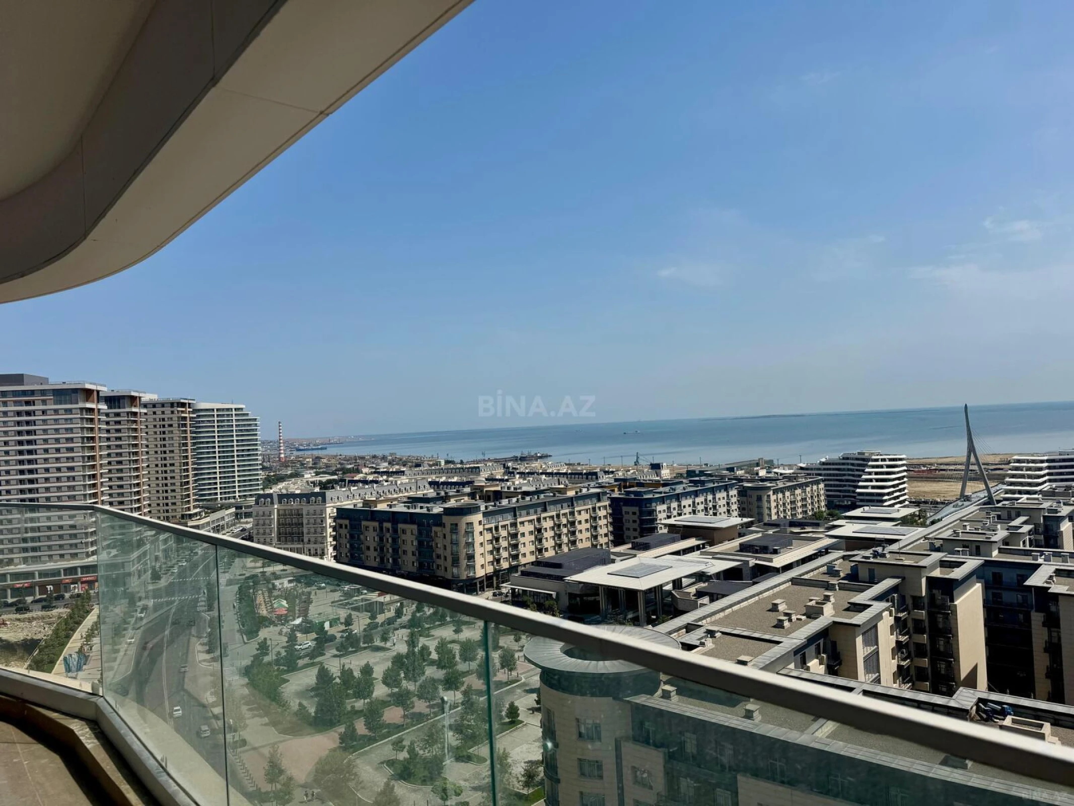 Satılır 4 otaqlı mənzil 224 m²