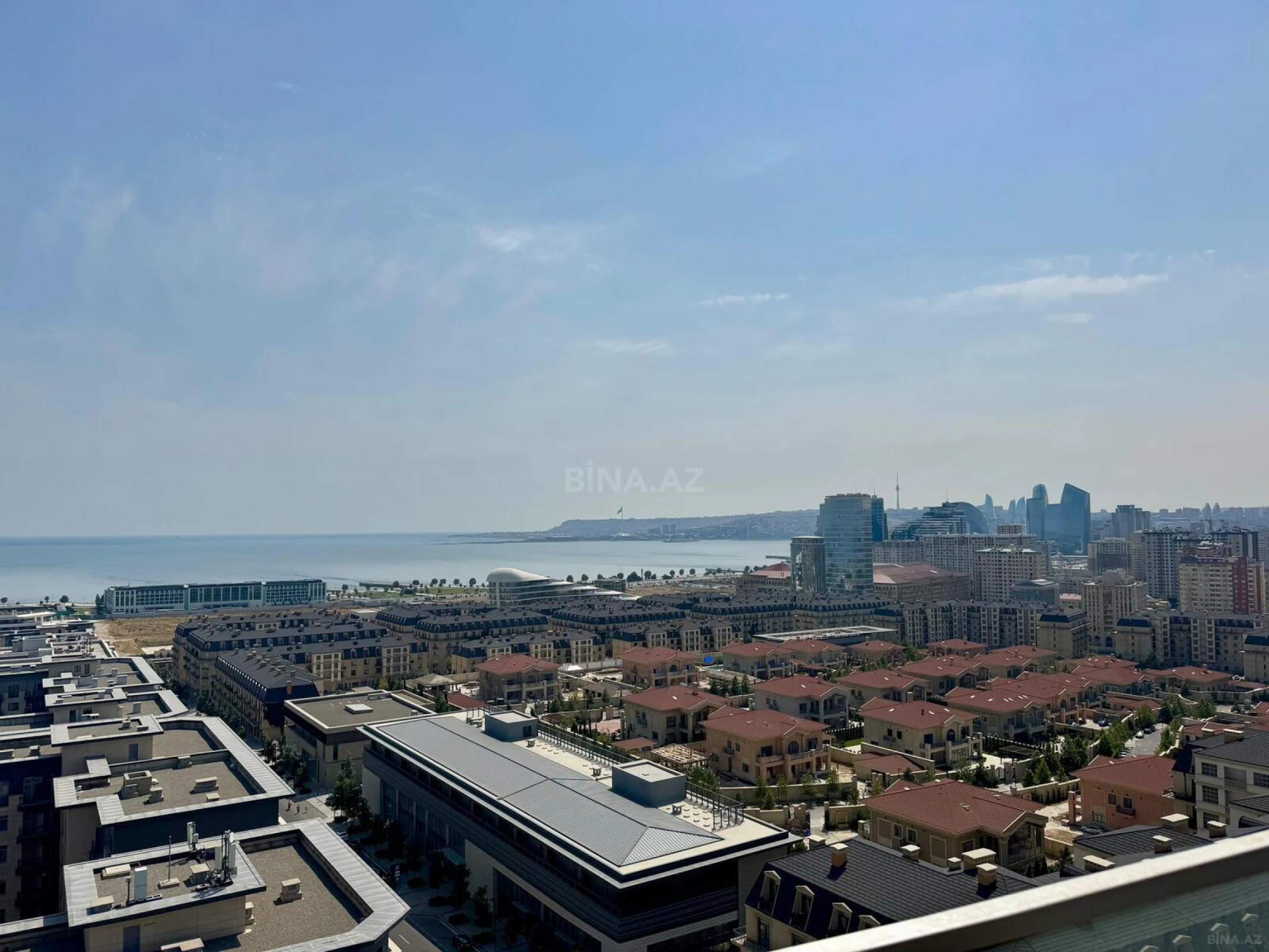 Satılır 4 otaqlı mənzil 224 m²