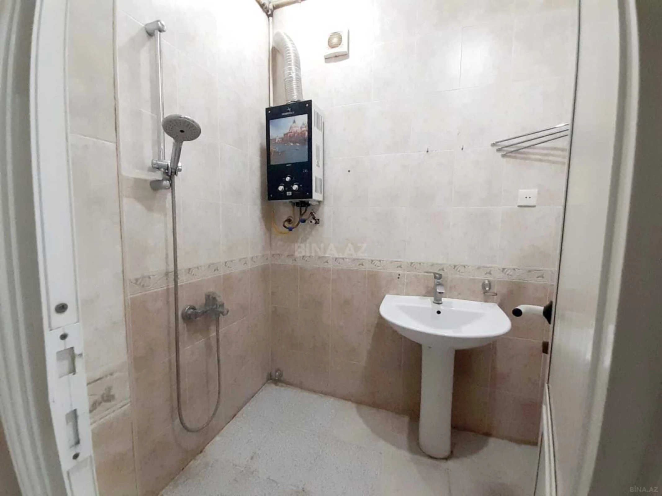 Satılır 2 otaqlı mənzil 60 m²