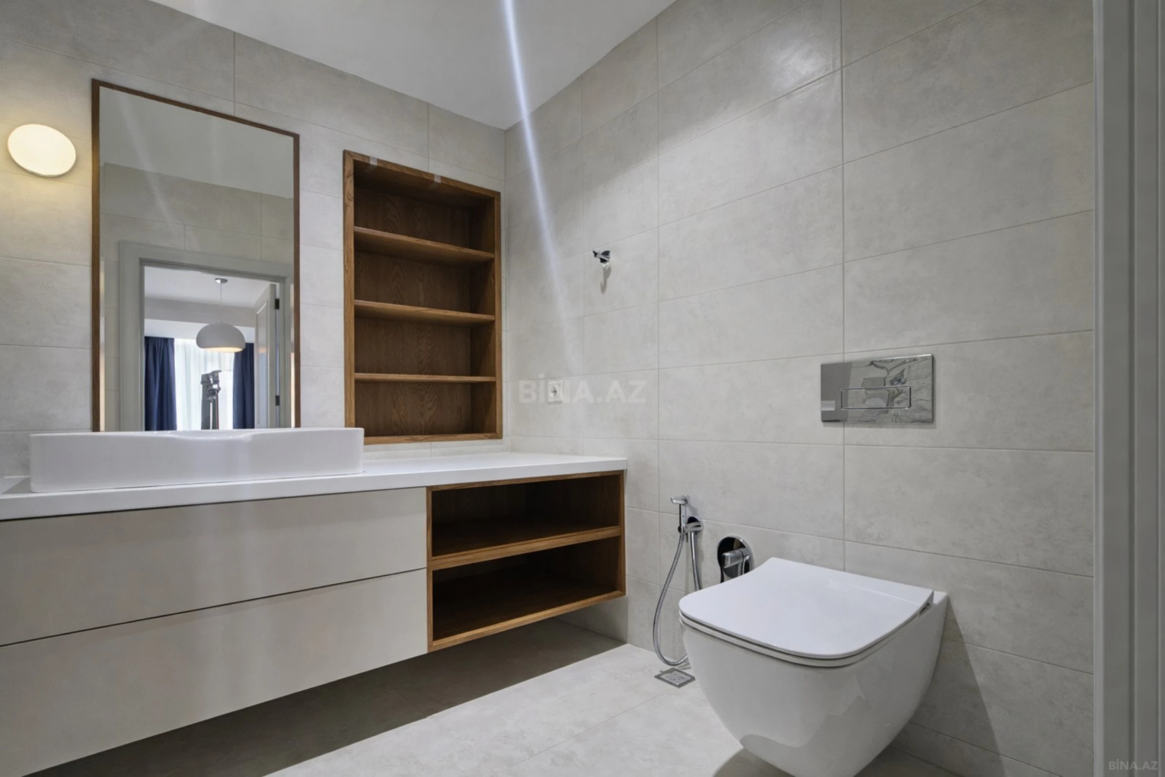 Satılır 3 otaqlı mənzil 135 m²