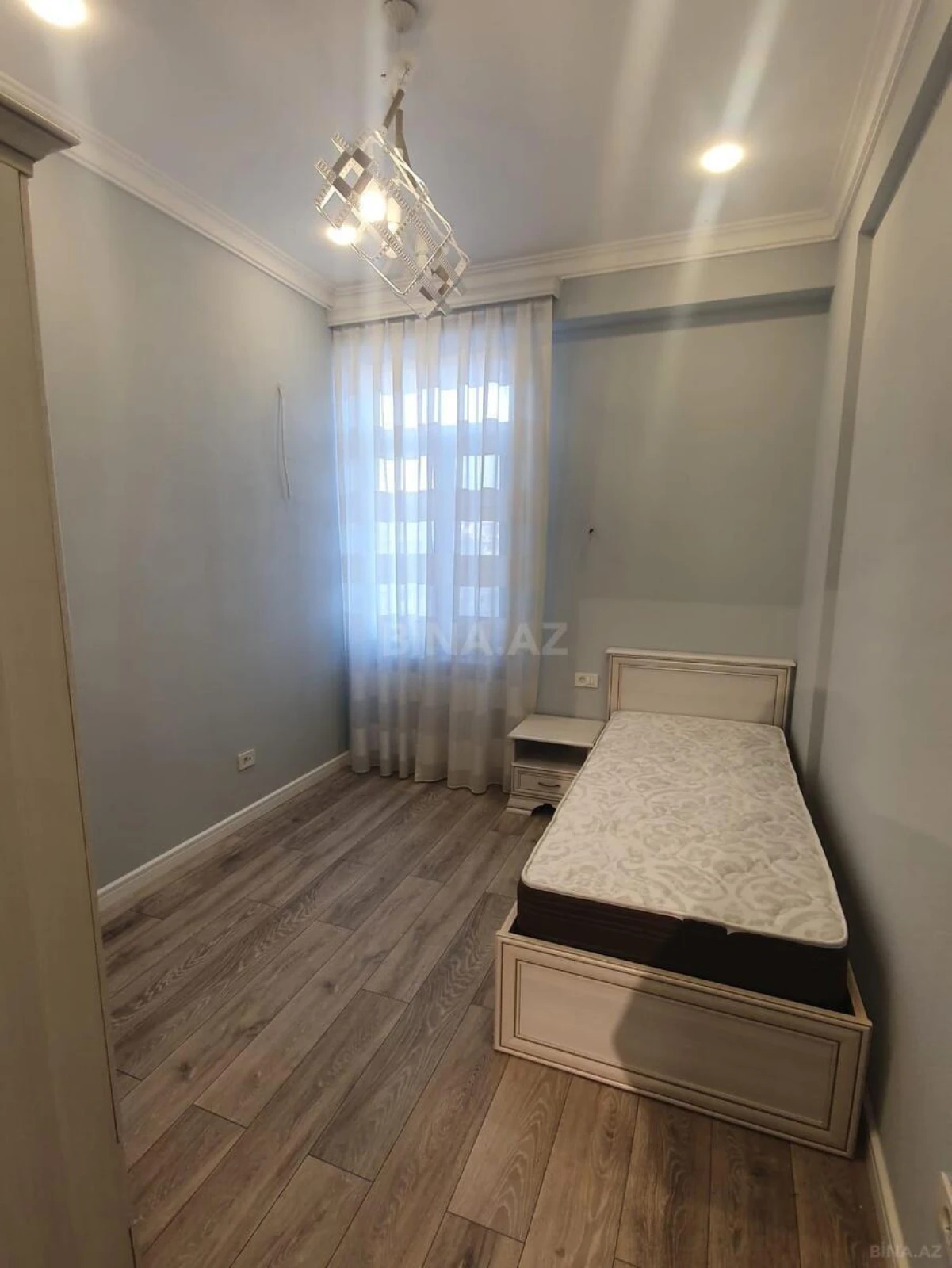 Kirayə verilir 3 otaqlı mənzil 95 m²