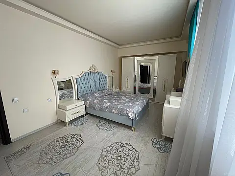 Kirayə verilir 3 otaqlı mənzil 137 m²