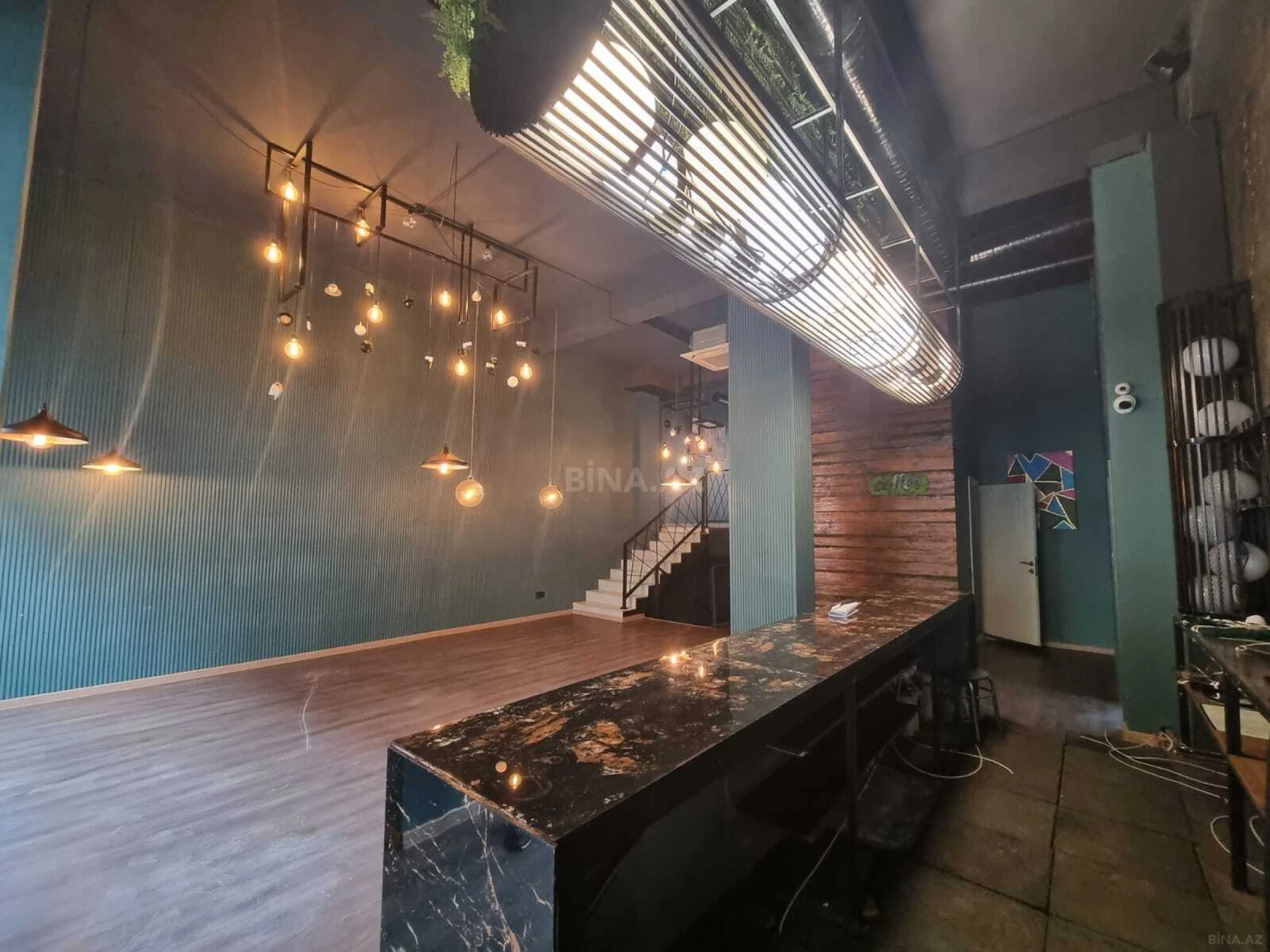 Kirayə verilir obyekt 300 m²