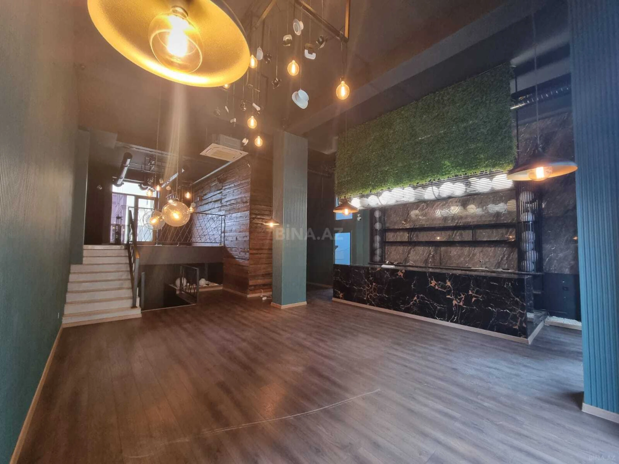 Kirayə verilir obyekt 300 m²