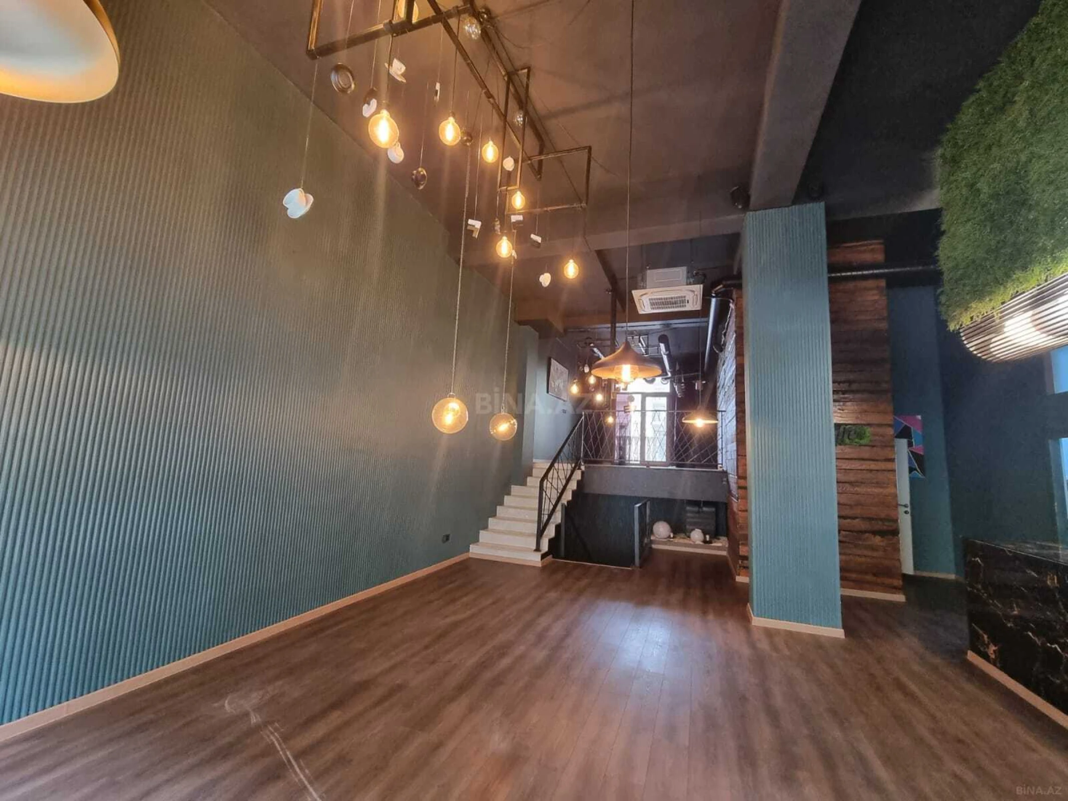 Kirayə verilir obyekt 300 m²