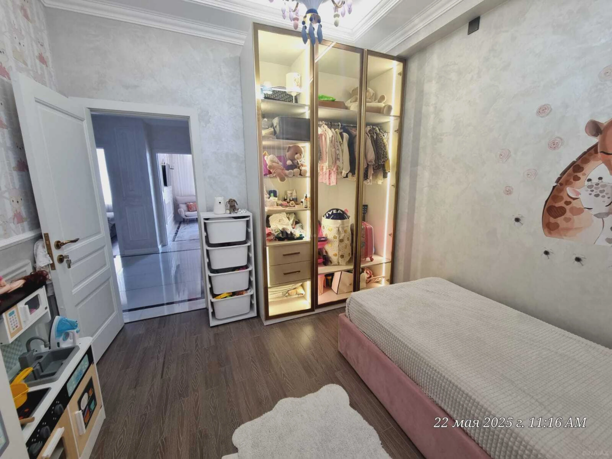 Satılır 4 otaqlı mənzil 130 m²