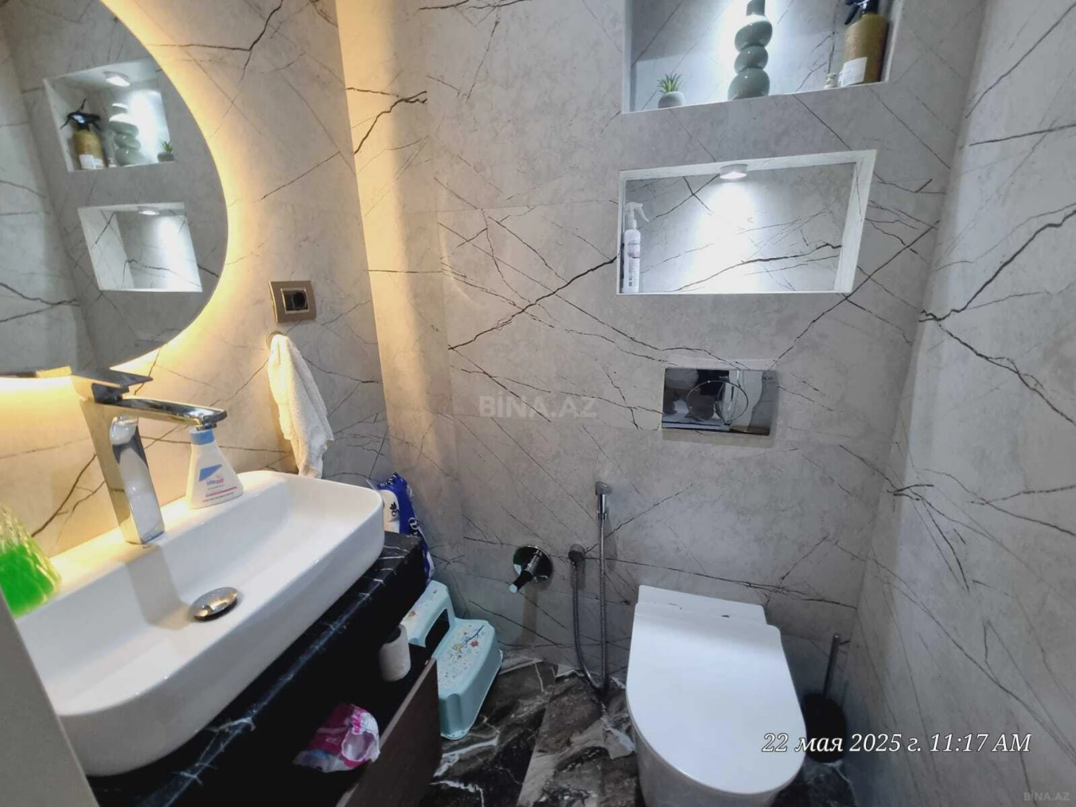 Satılır 4 otaqlı mənzil 130 m²