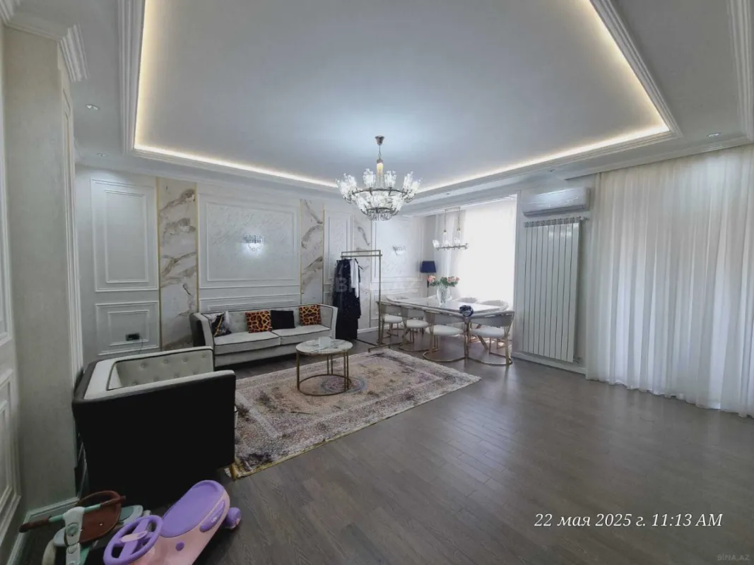 Satılır 4 otaqlı mənzil 130 m²