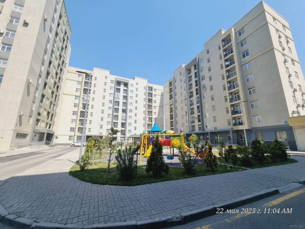 Satılır 4 otaqlı mənzil 130 m²