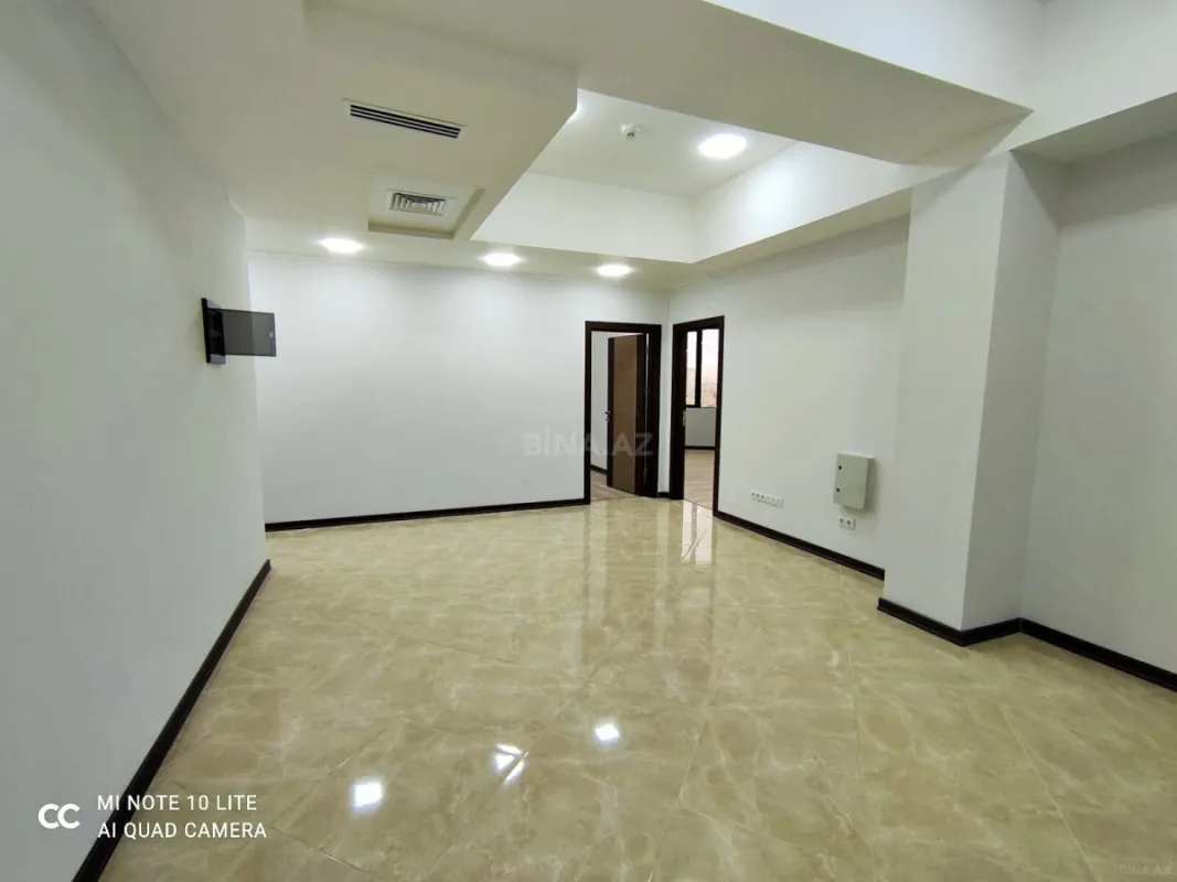 Kirayə verilir 5 otaqlı ofis 232 m²