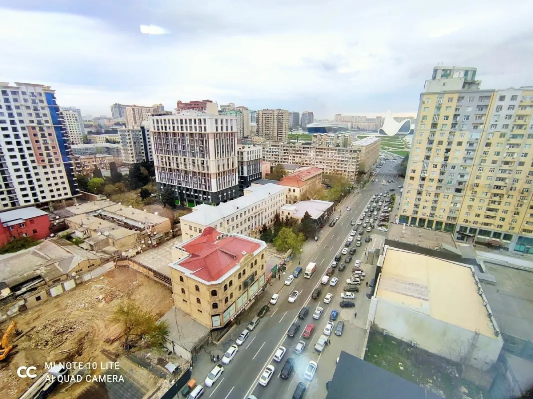 Kirayə verilir 5 otaqlı ofis 232 m²