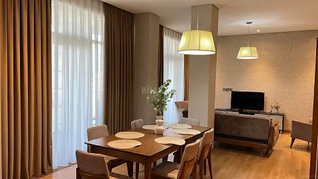 Kirayə verilir 2 otaqlı mənzil 95 m²