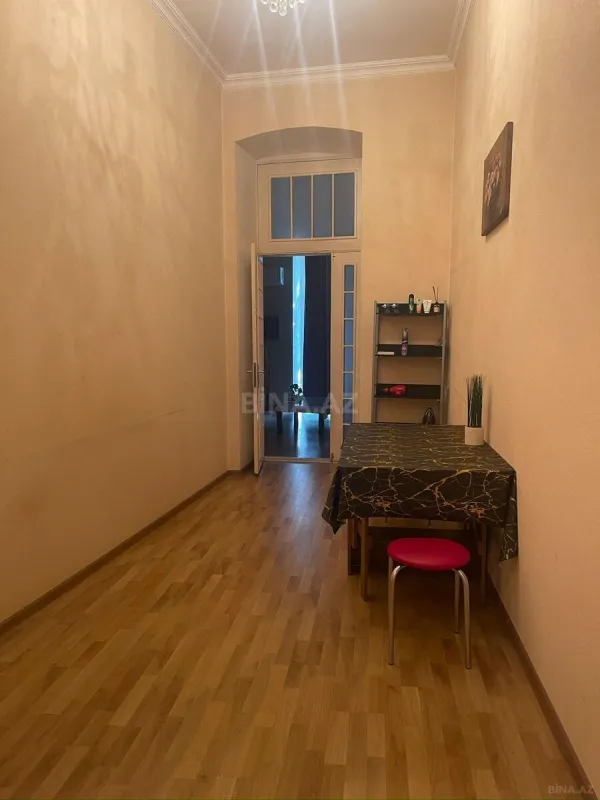 Kirayə verilir 2 otaqlı mənzil 65 m²