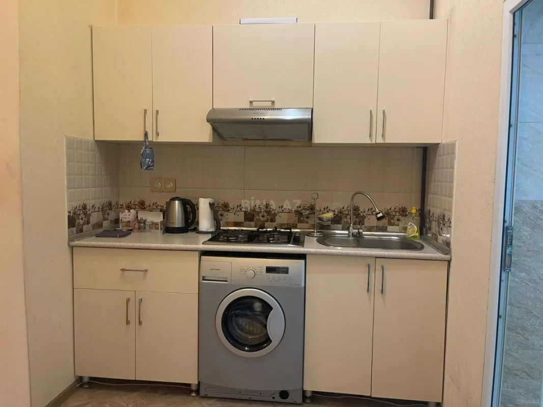 Kirayə verilir 2 otaqlı mənzil 65 m²