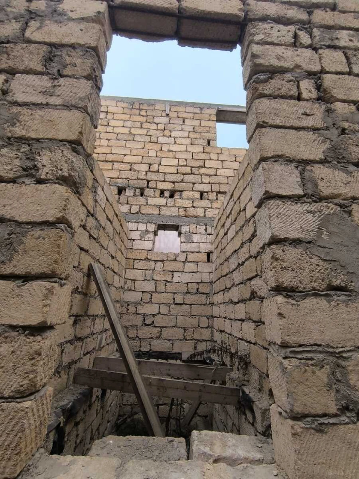 Satılır 4 otaqlı həyət evi 140 m²