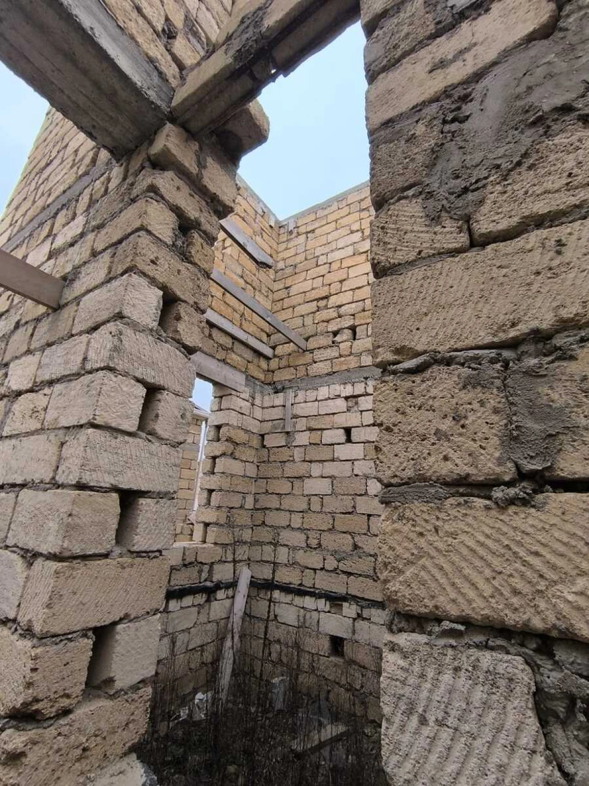 Satılır 4 otaqlı həyət evi 140 m²