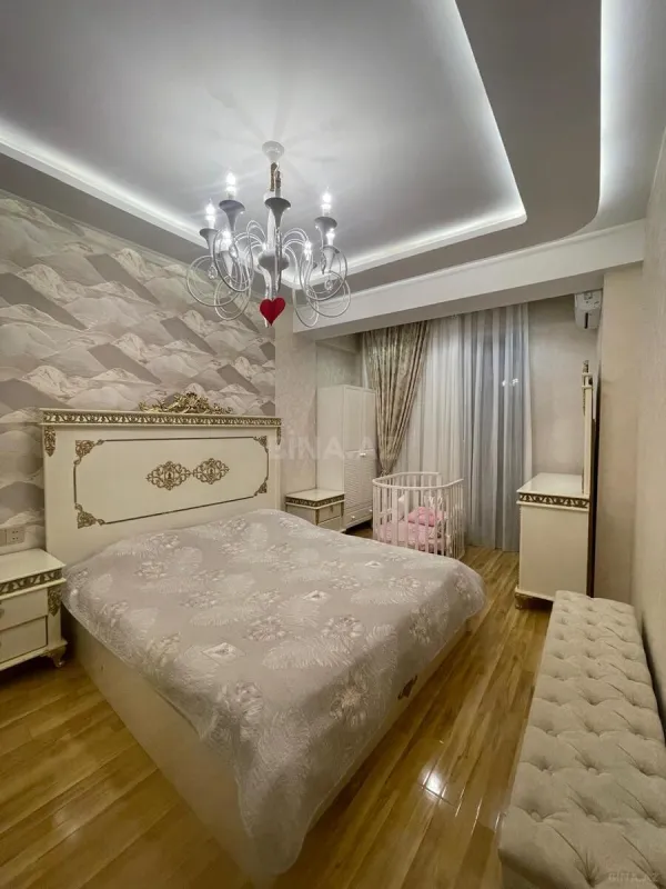 Satılır 3 otaqlı mənzil 90 m²