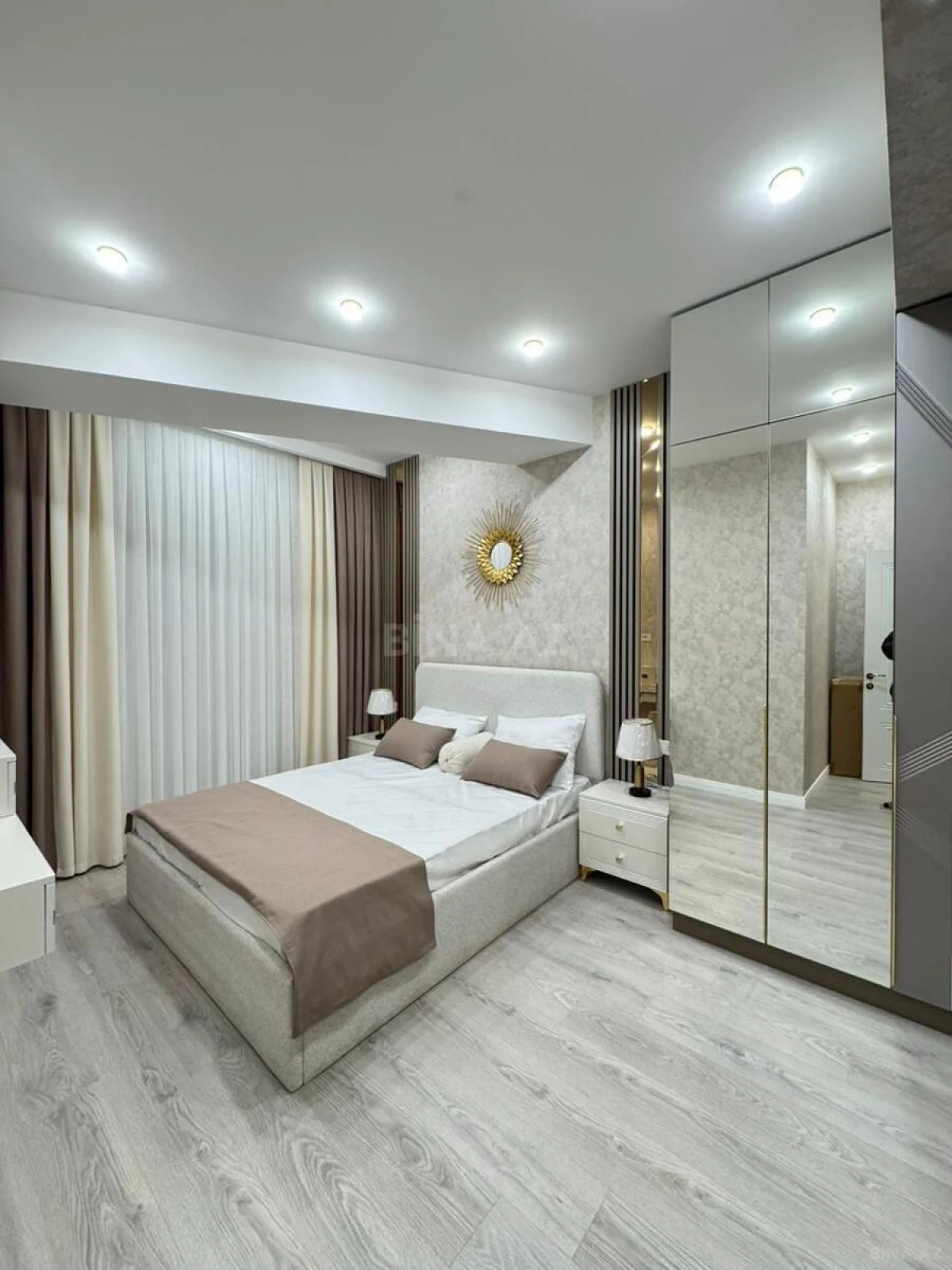 Satılır 2 otaqlı mənzil 61 m²