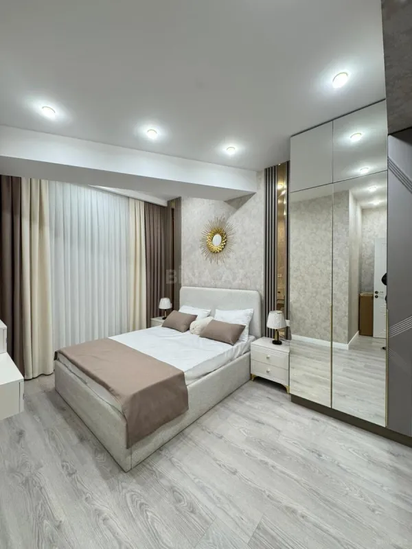 Satılır 2 otaqlı mənzil 61 m²