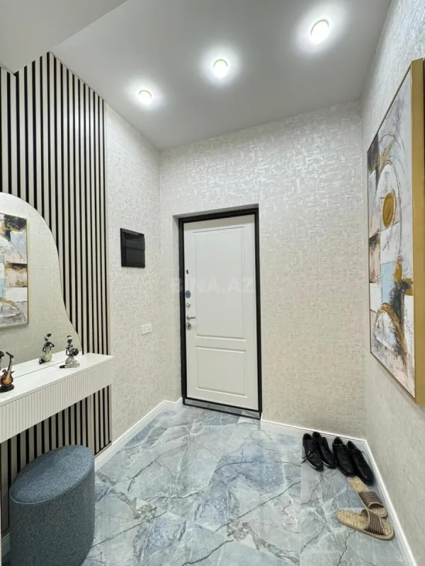 Satılır 2 otaqlı mənzil 61 m²