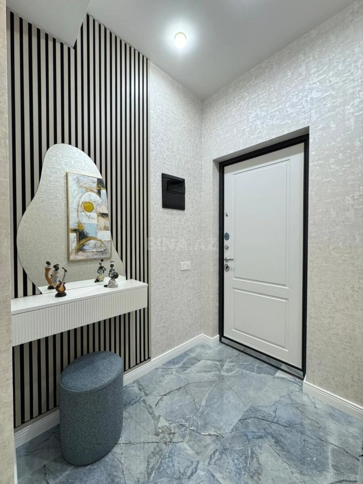 Satılır 2 otaqlı mənzil 61 m²