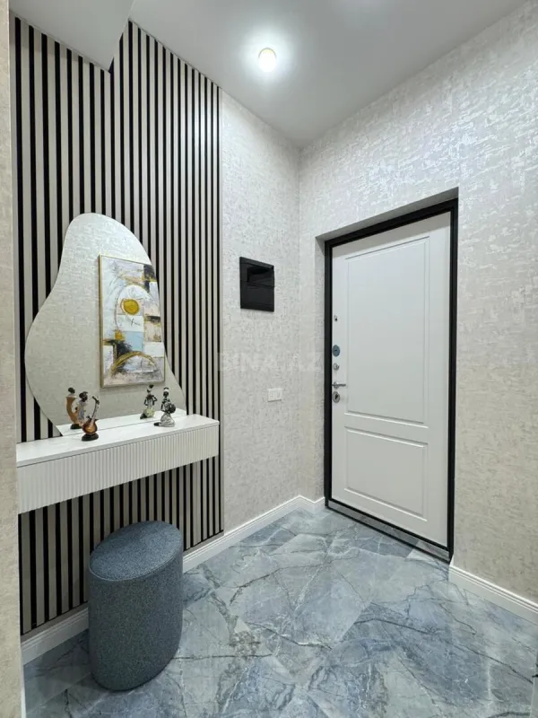 Satılır 2 otaqlı mənzil 61 m²