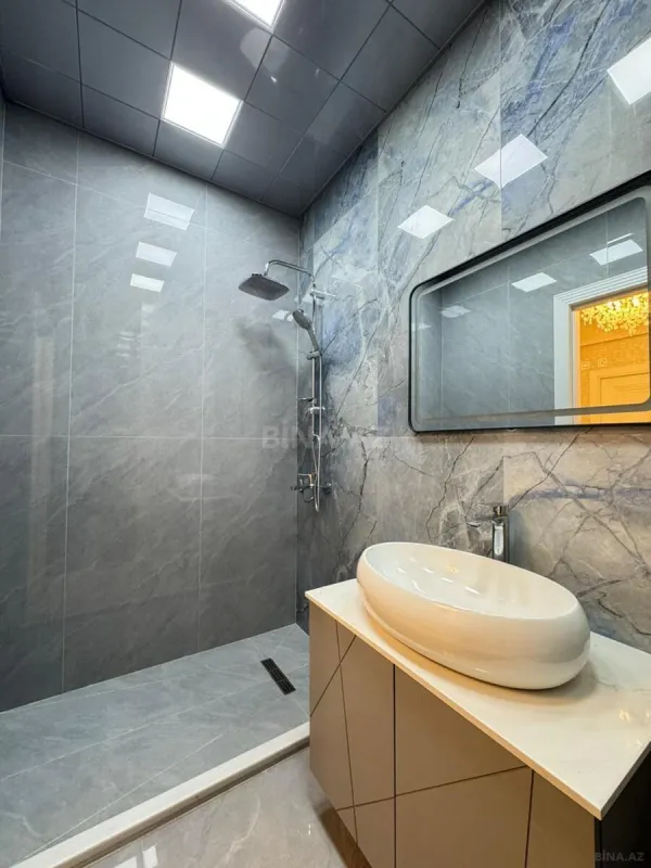 Satılır 2 otaqlı mənzil 61 m²