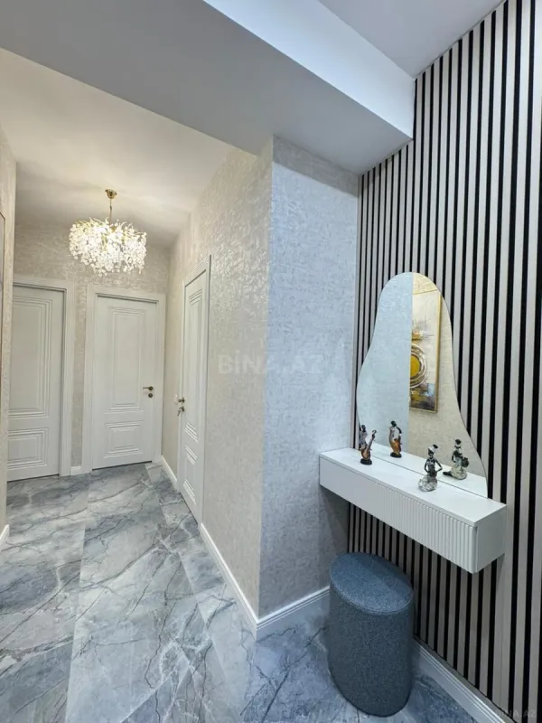 Satılır 2 otaqlı mənzil 61 m²