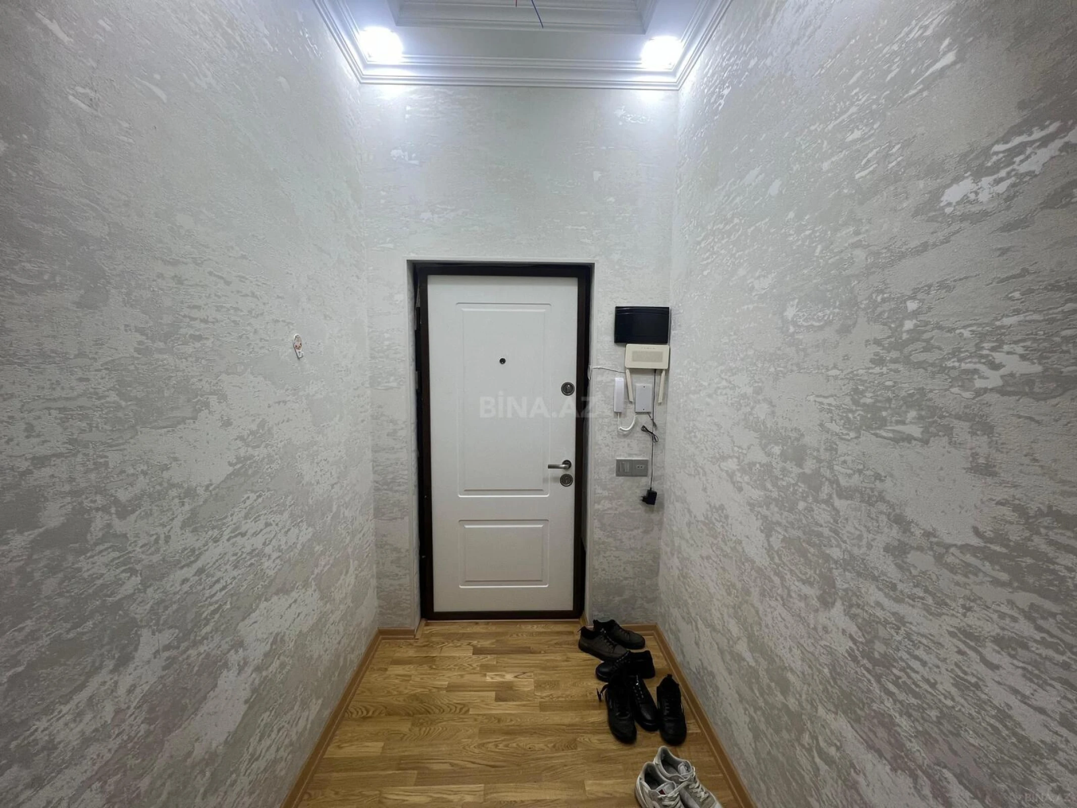 Satılır 3 otaqlı mənzil 110 m²