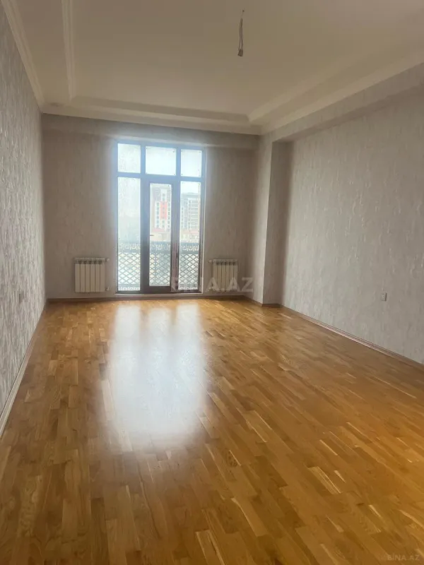 Satılır 3 otaqlı mənzil 110 m²
