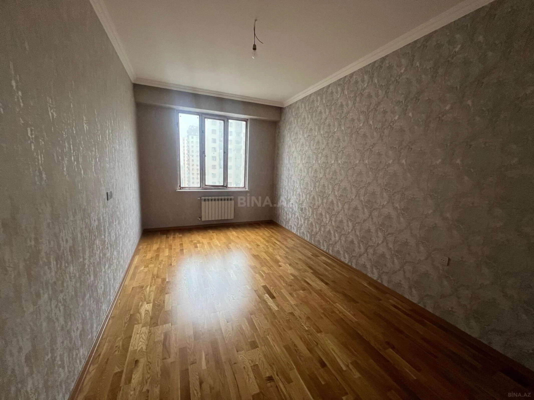 Satılır 3 otaqlı mənzil 110 m²