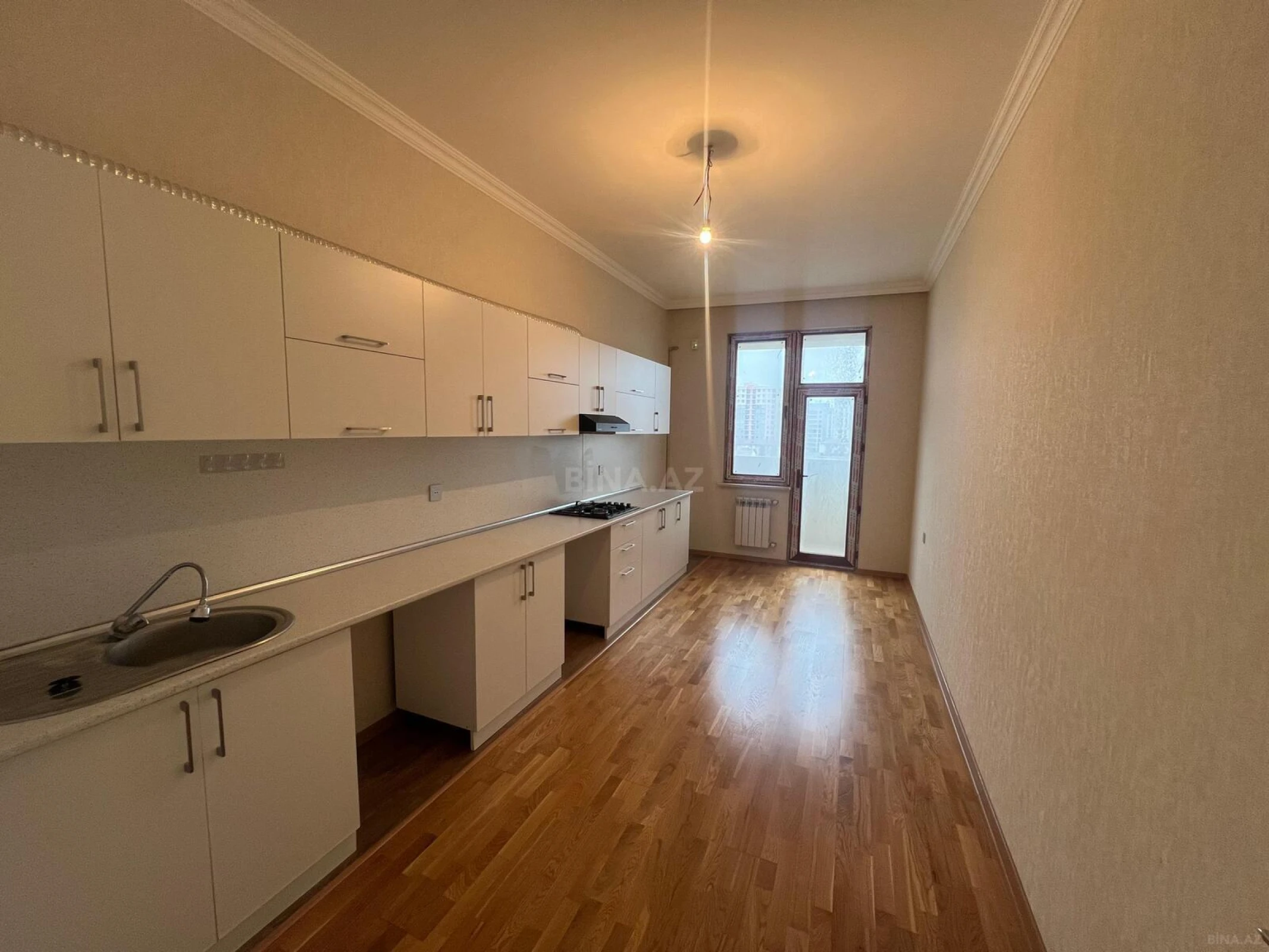 Satılır 3 otaqlı mənzil 110 m²