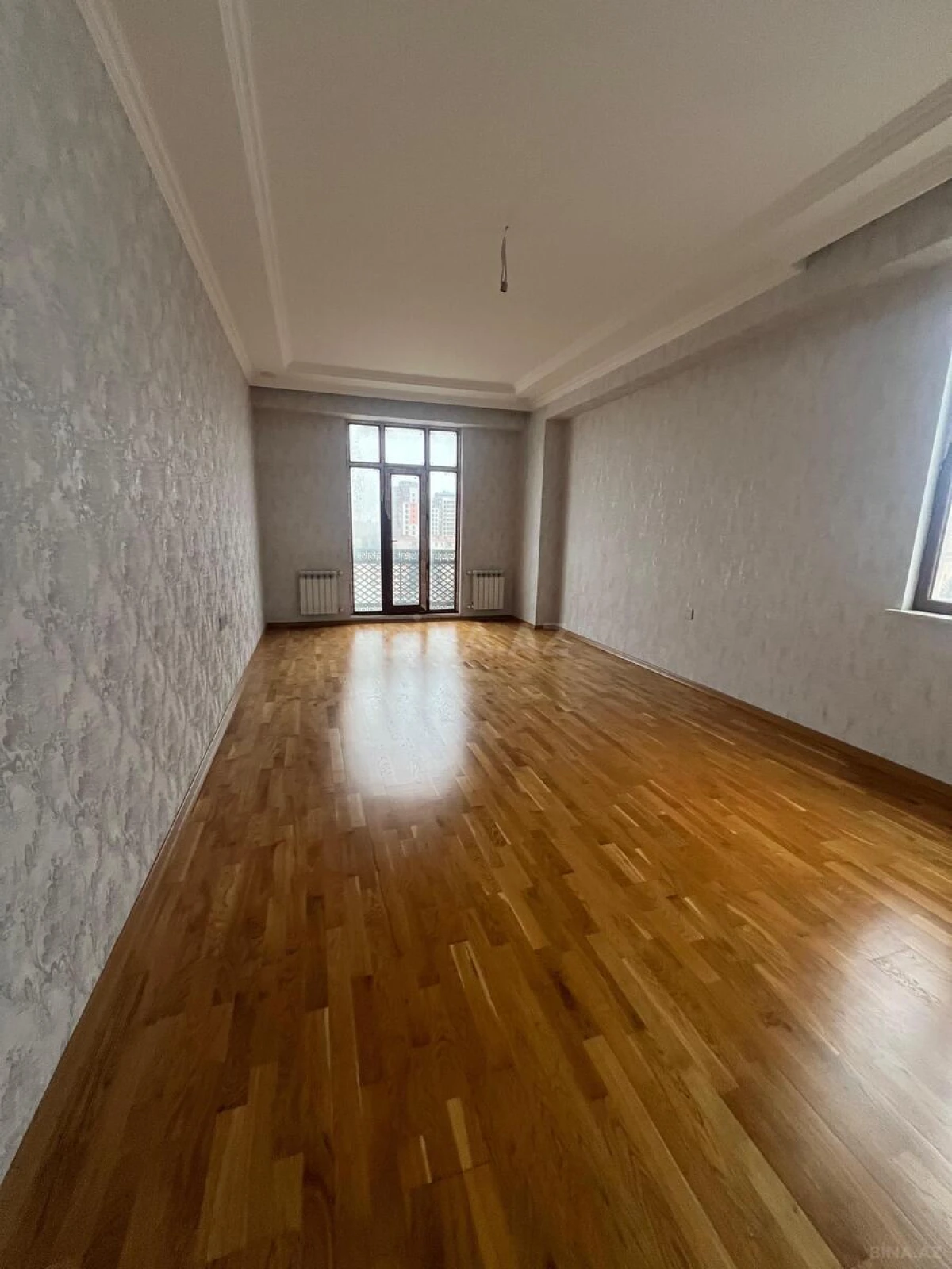 Satılır 3 otaqlı mənzil 110 m²